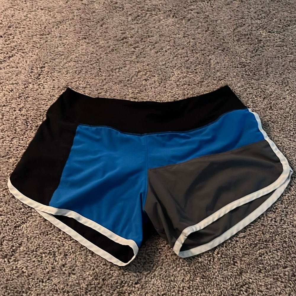 Rabbit shorts M